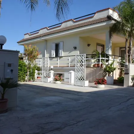 公寓 Dimora Santa Caterina 孔韦尔萨诺